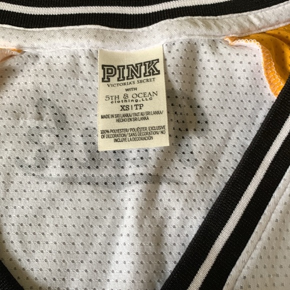 Pink MLB pirates shirt - Picture 2 of 4